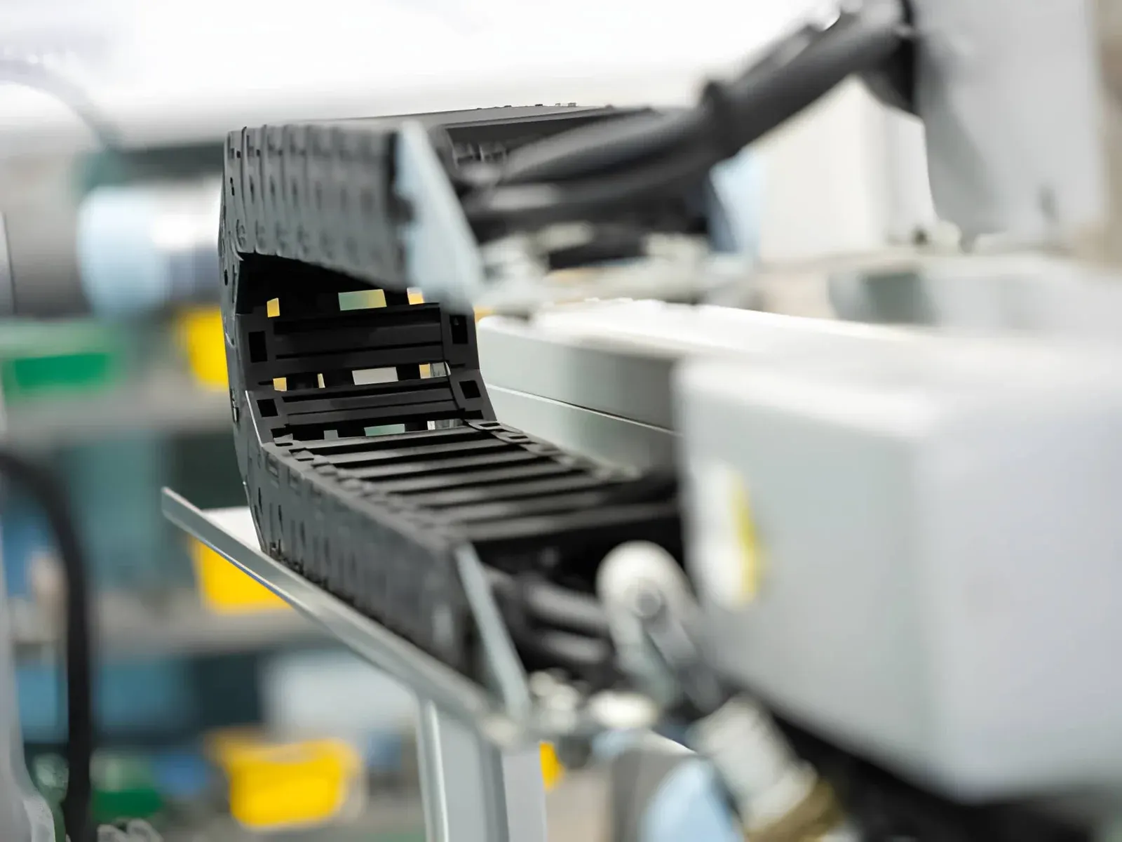 Recognising cable carrier wear: what to look for