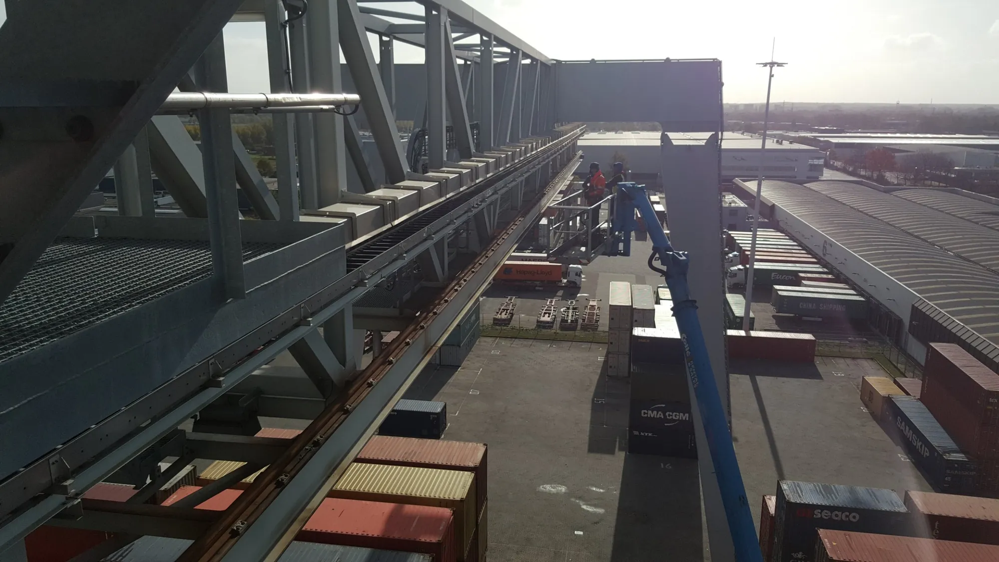 Cable carrier in the channel along the crane bridge, above the container terminal