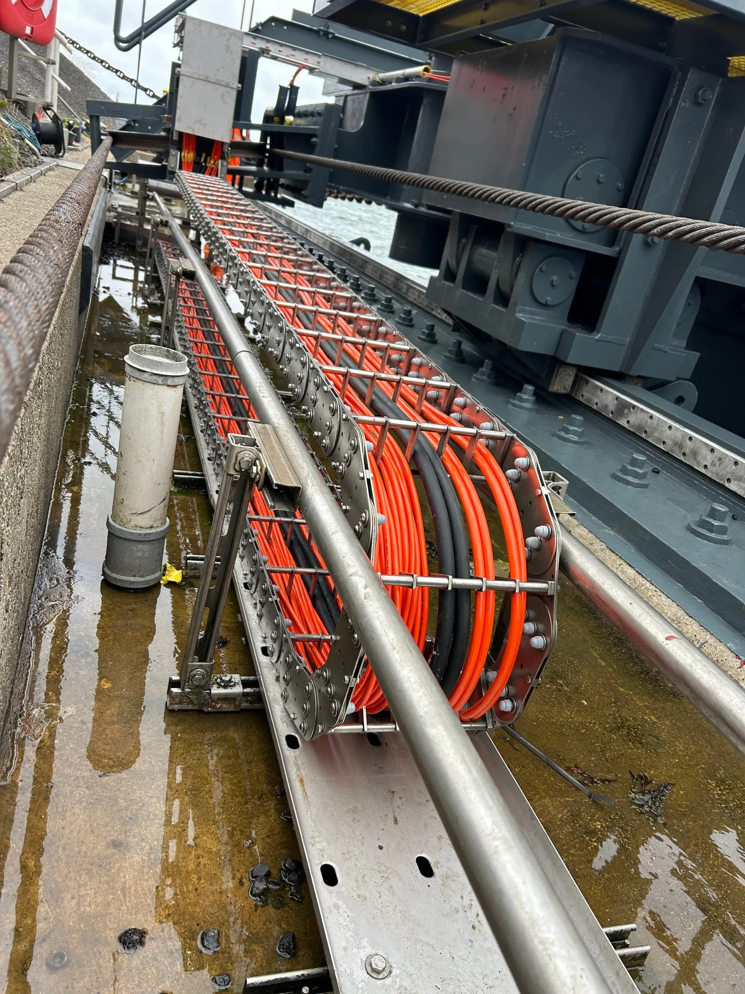 The overhauled stainless steel cable carrier with new cables